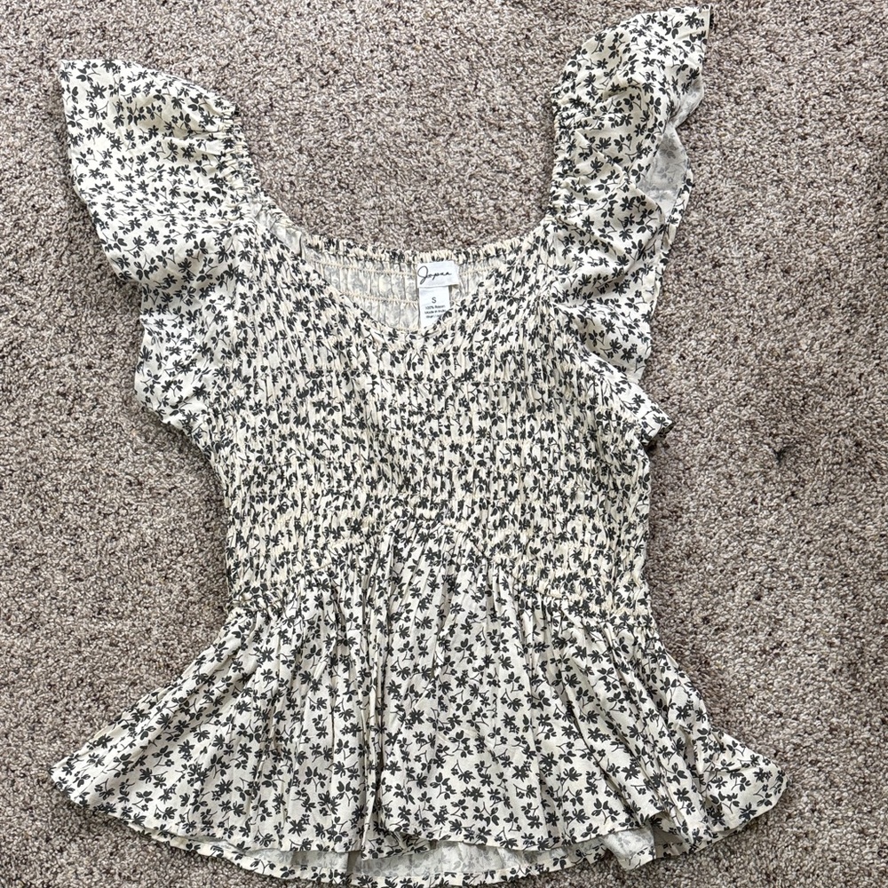 Floral Ruffle Sleeve Blouse